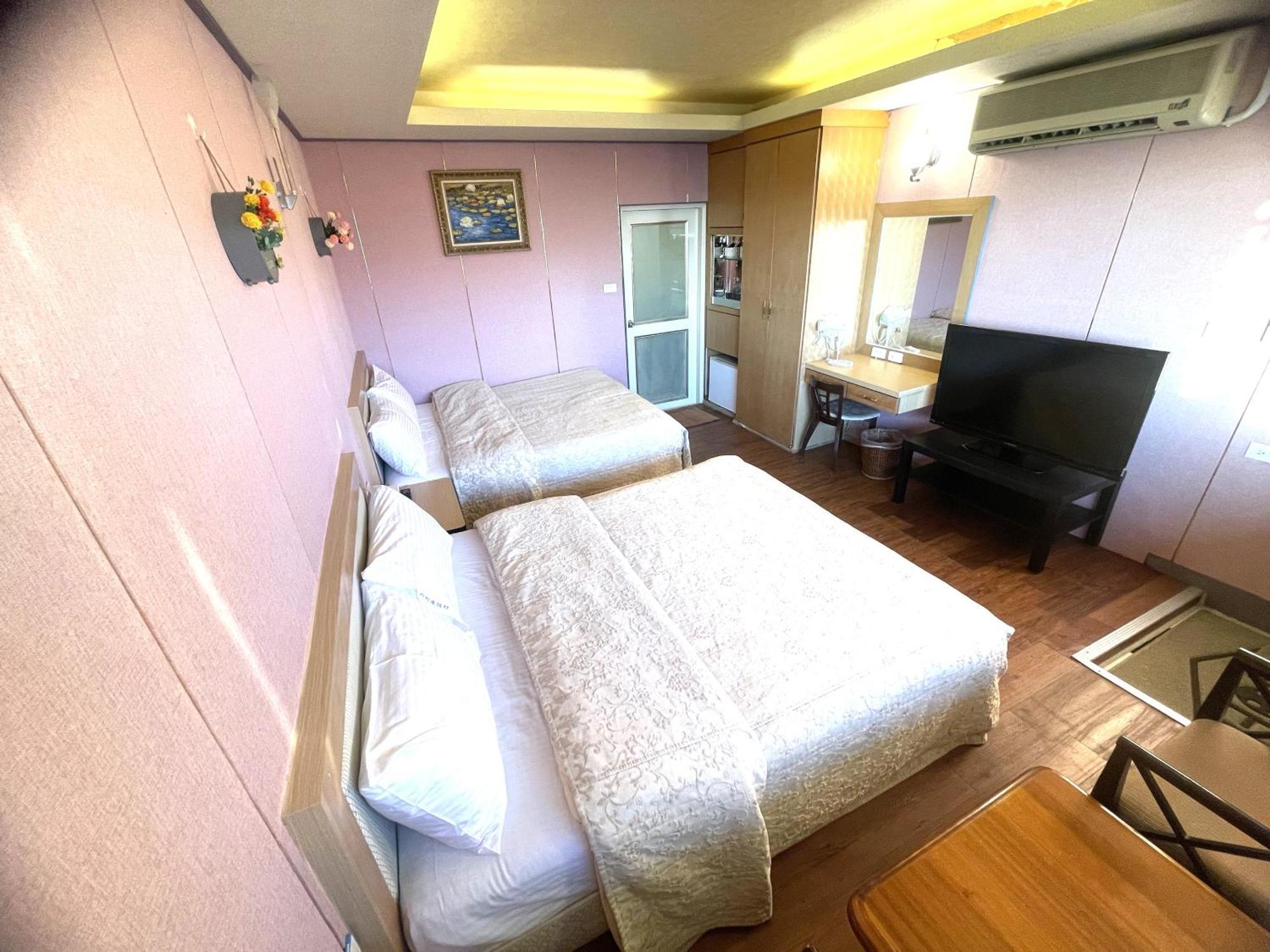 เอ็มมานูเอลฟาร์มเฮาส์ Apartment เหรินอ้าย ภายนอก รูปภาพ